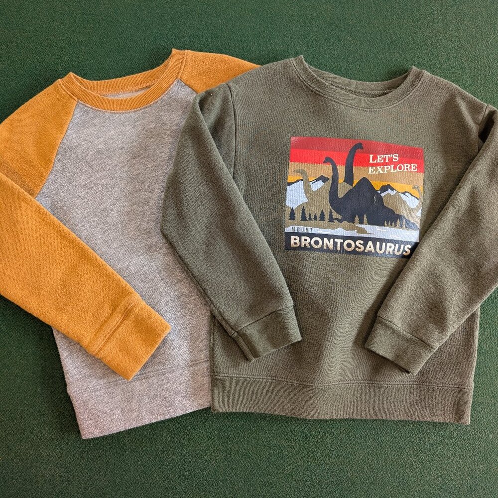 Bundle Boy's Sweatshirts 5T 💙